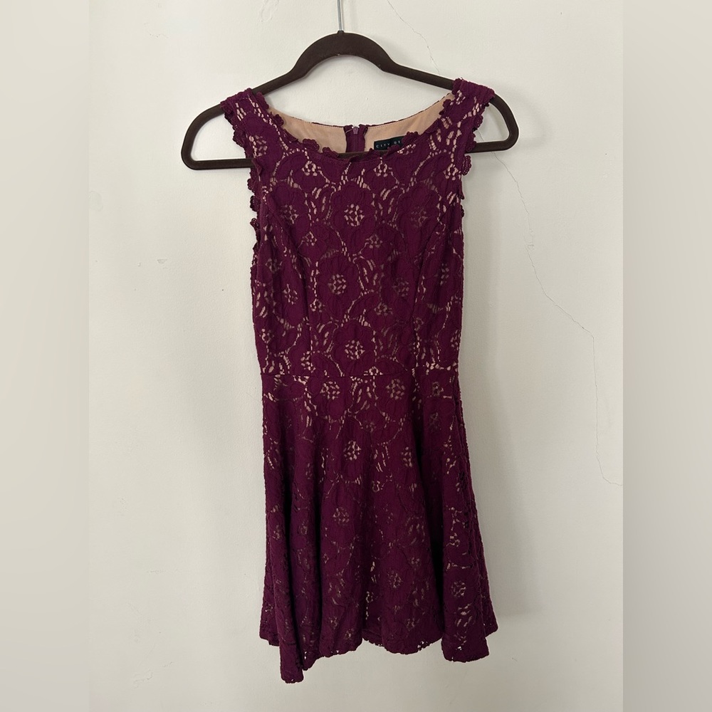 City Studio Size 1 Lace Dress